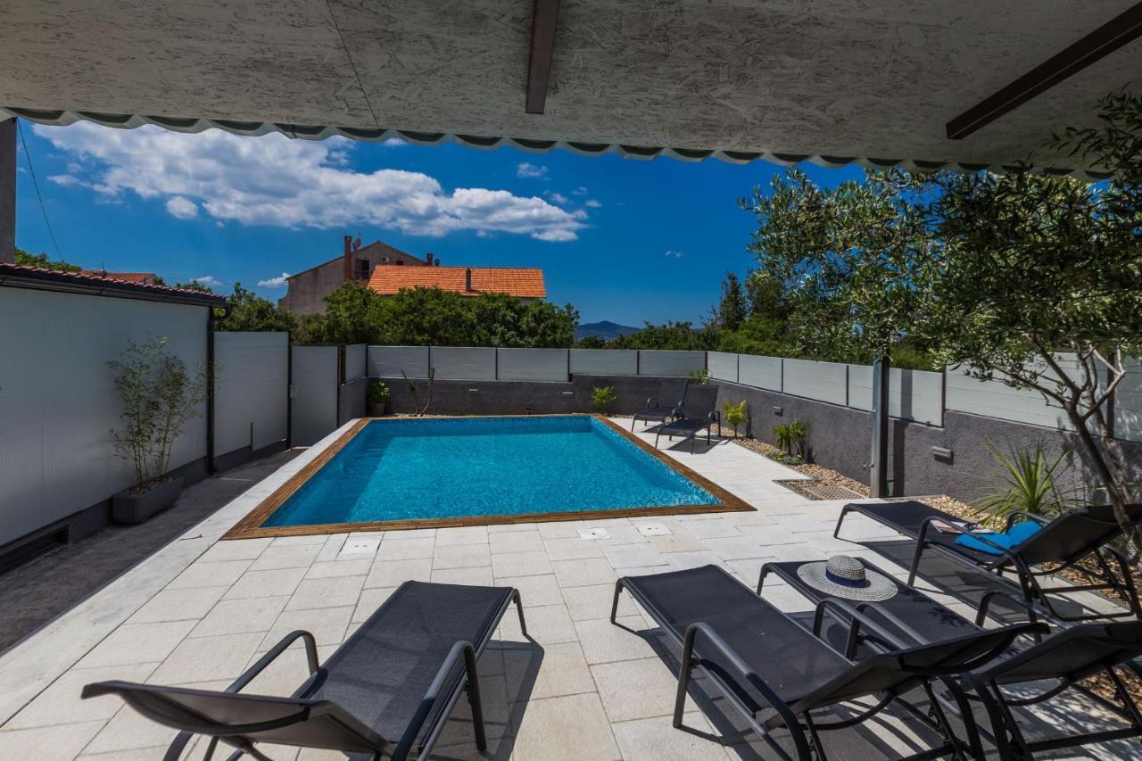 Katina Apartment With Private Pool Zadar Zewnętrze zdjęcie